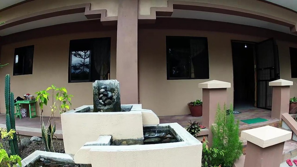 Front of Ron and Lucy's home.